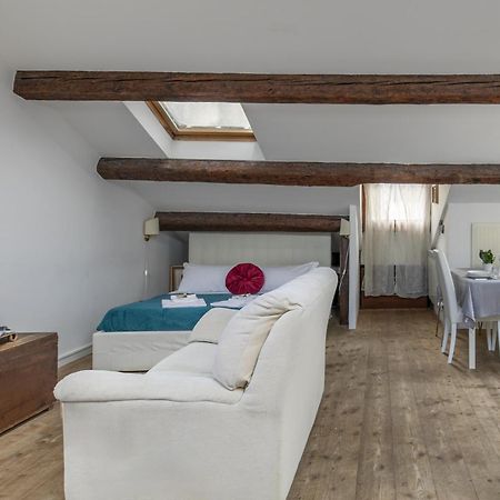 Nice Lovely Attic For 4 Person With Wifi - A/C 베니스 외부 사진