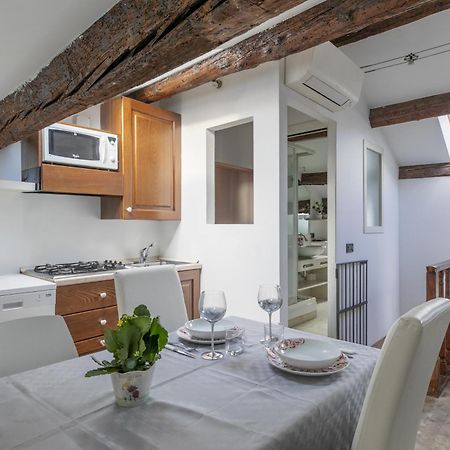 Nice Lovely Attic For 4 Person With Wifi - A/C 베니스 외부 사진