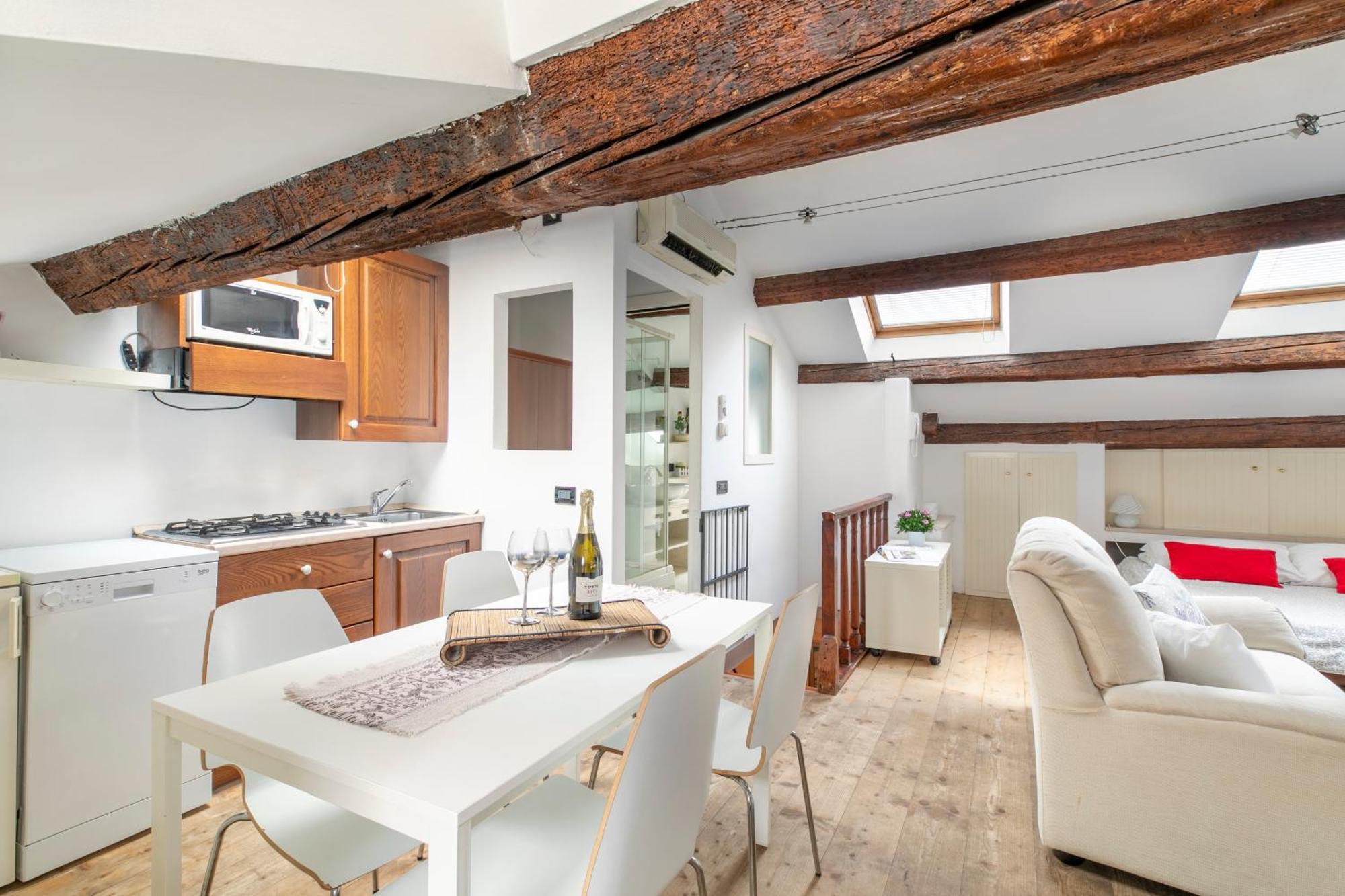 Nice Lovely Attic For 4 Person With Wifi - A/C 베니스 외부 사진