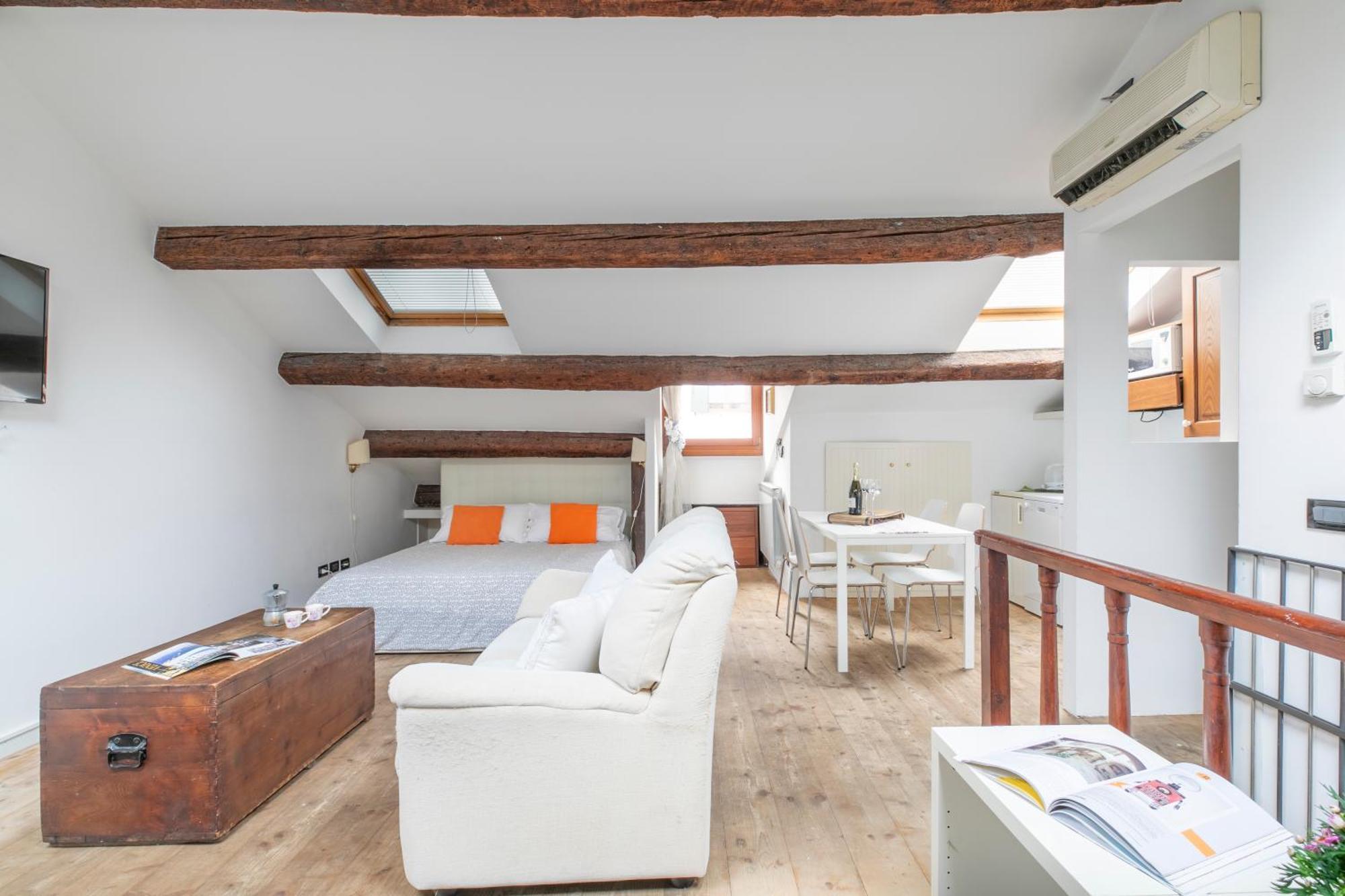 Nice Lovely Attic For 4 Person With Wifi - A/C 베니스 외부 사진