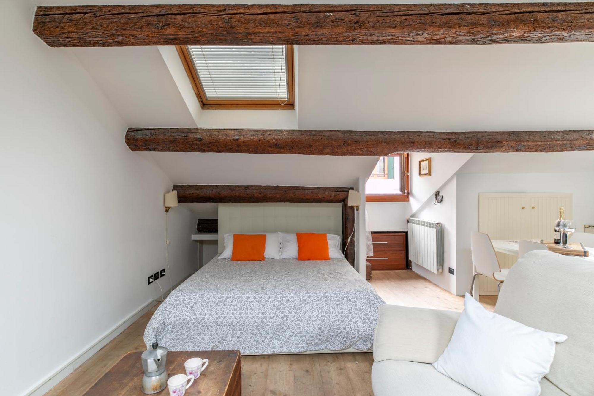 Nice Lovely Attic For 4 Person With Wifi - A/C 베니스 외부 사진