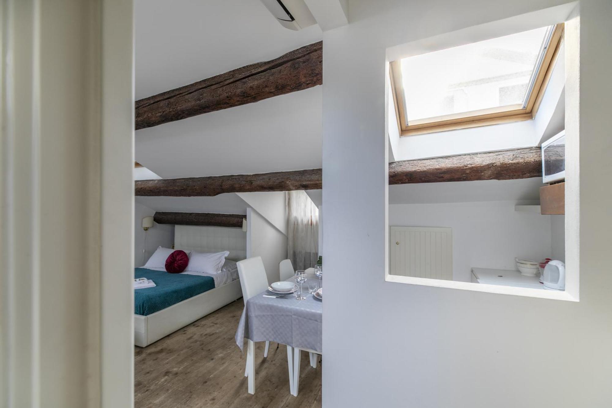 Nice Lovely Attic For 4 Person With Wifi - A/C 베니스 외부 사진