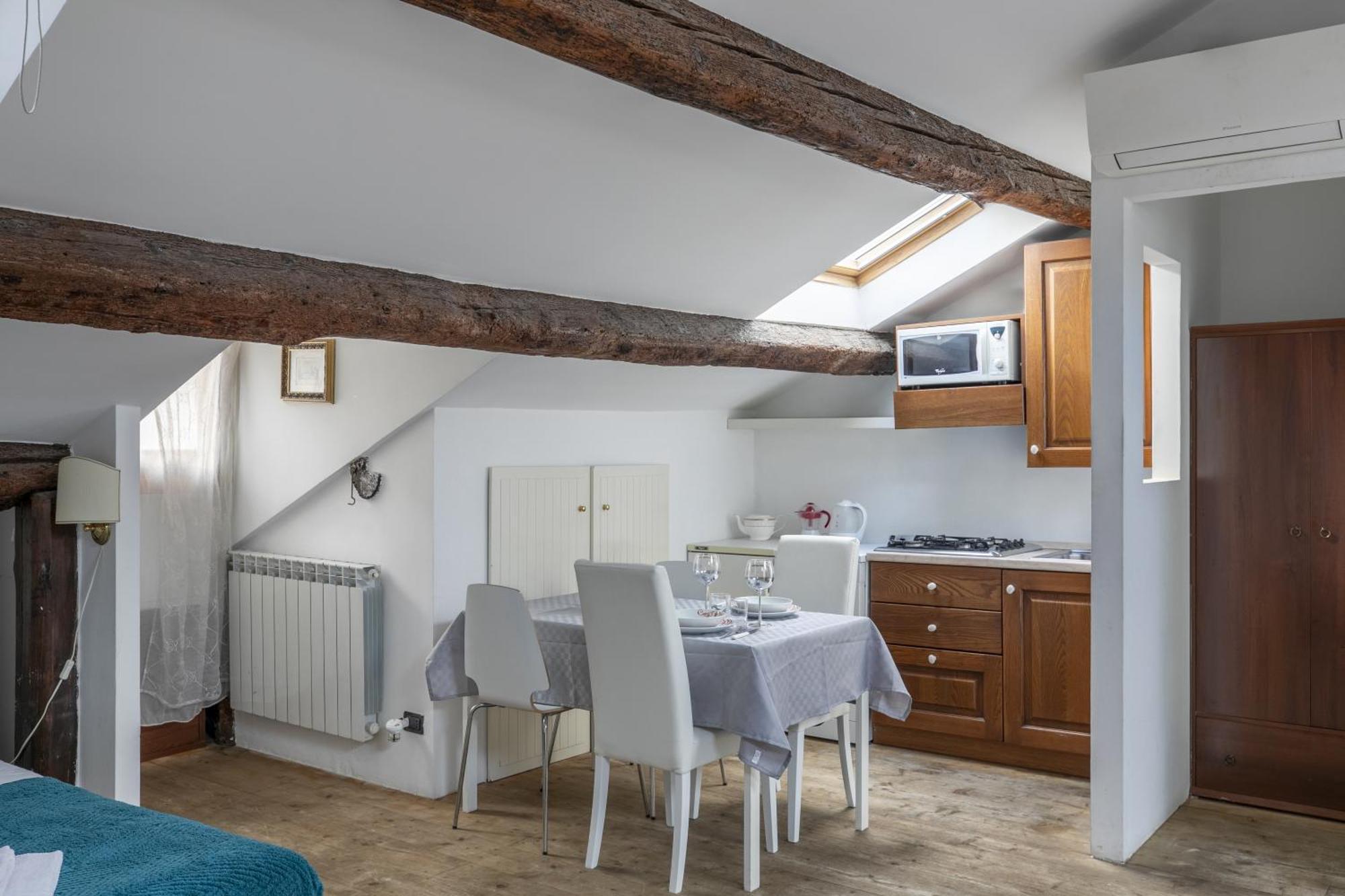 Nice Lovely Attic For 4 Person With Wifi - A/C 베니스 외부 사진