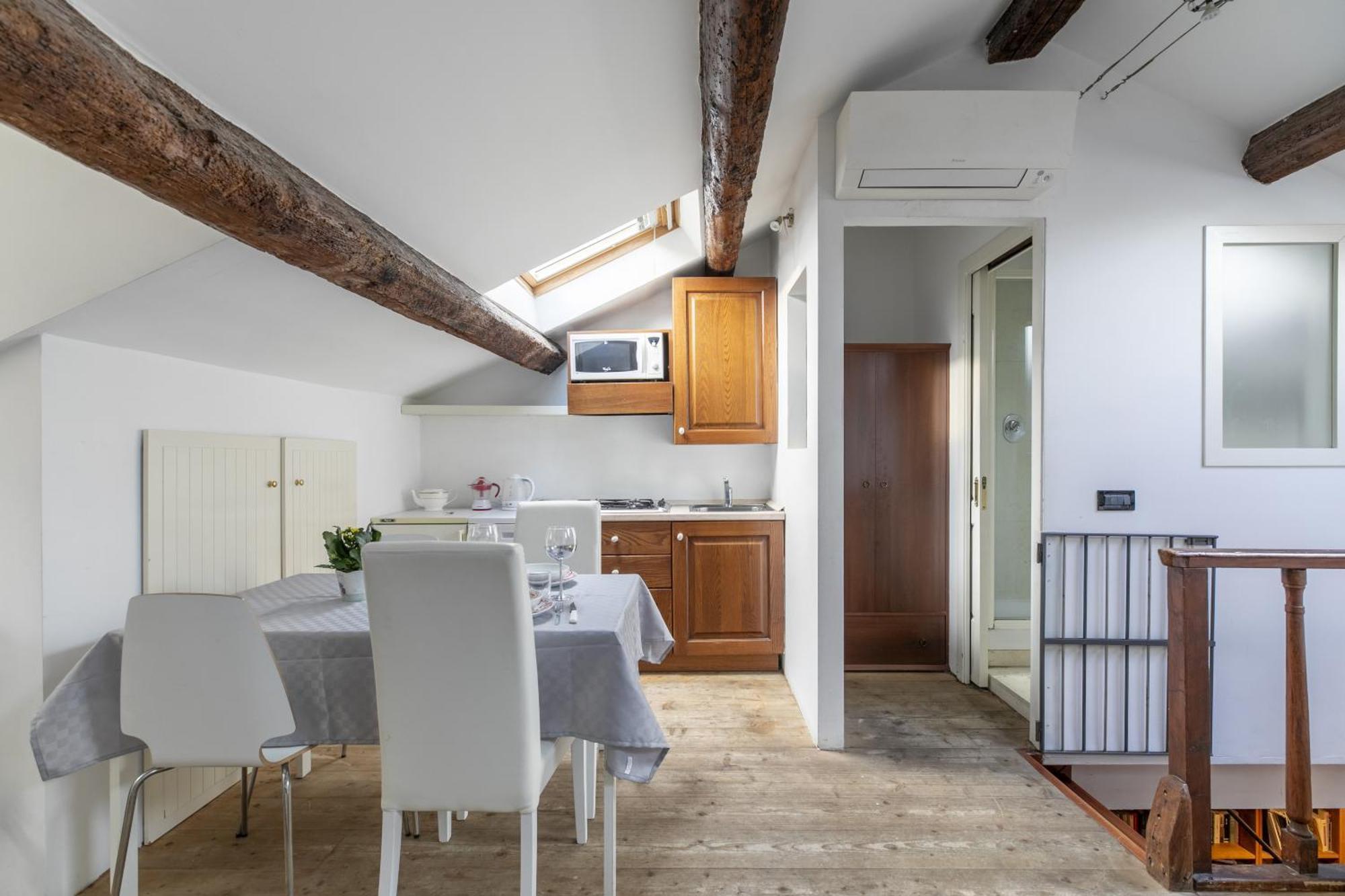 Nice Lovely Attic For 4 Person With Wifi - A/C 베니스 외부 사진